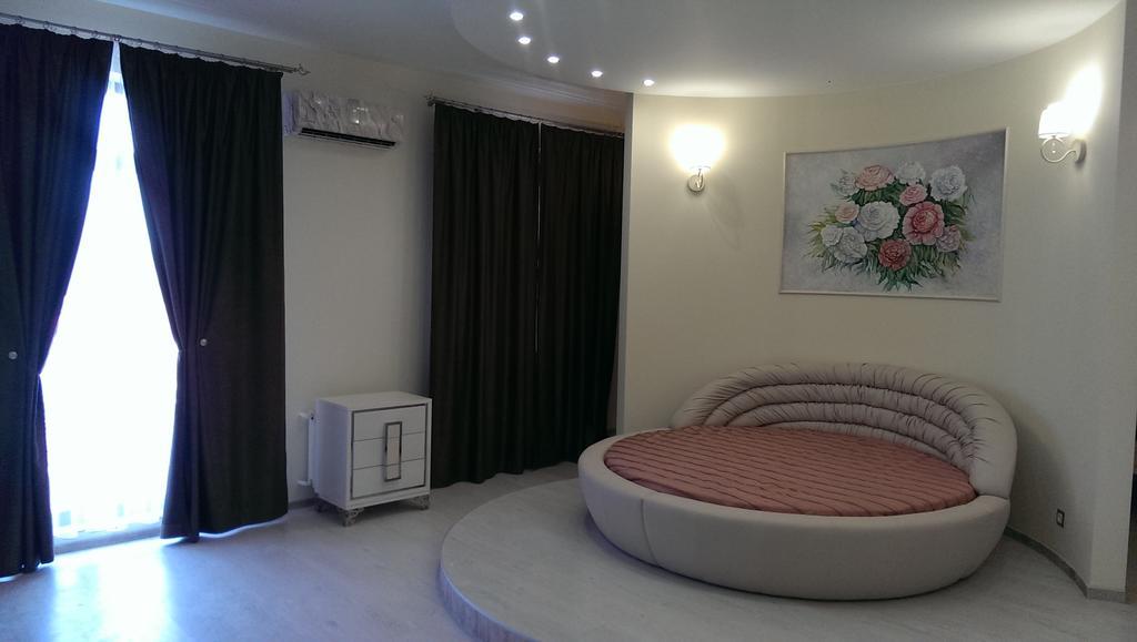 Apartment On Grecheskaya 5 โอเดสซา ภายนอก รูปภาพ
