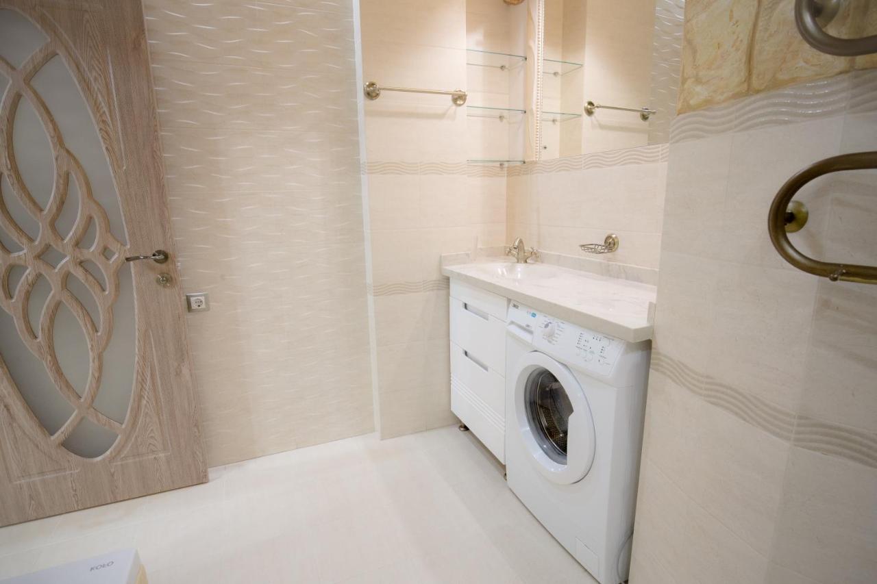 Apartment On Grecheskaya 5 โอเดสซา ภายนอก รูปภาพ